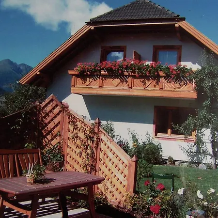 Apartmán In Lungau Near Bus And Forest