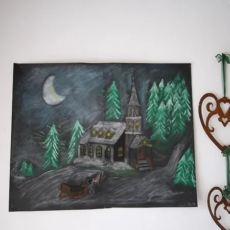 In Lungau Near Bus And Forest アパート *