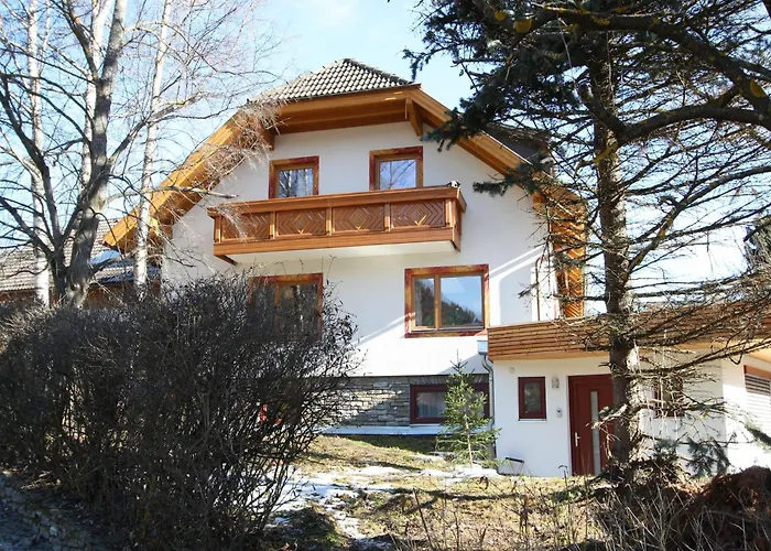 In Lungau Near Bus And Forest Санкт-Михель (Лунгау)