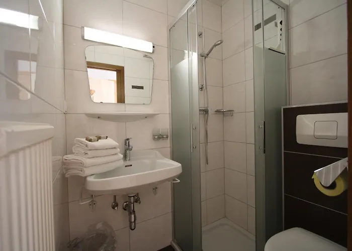 In Lungau Near Bus And Forest Apartman